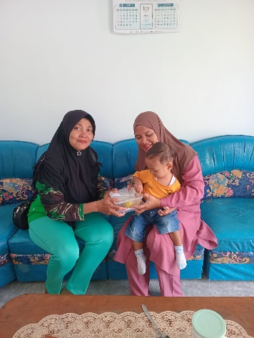 Pemberian Makanan Tambahan (PMT) Lokal untuk Balita Berisiko Stunting dan Ibu Hamil KEK